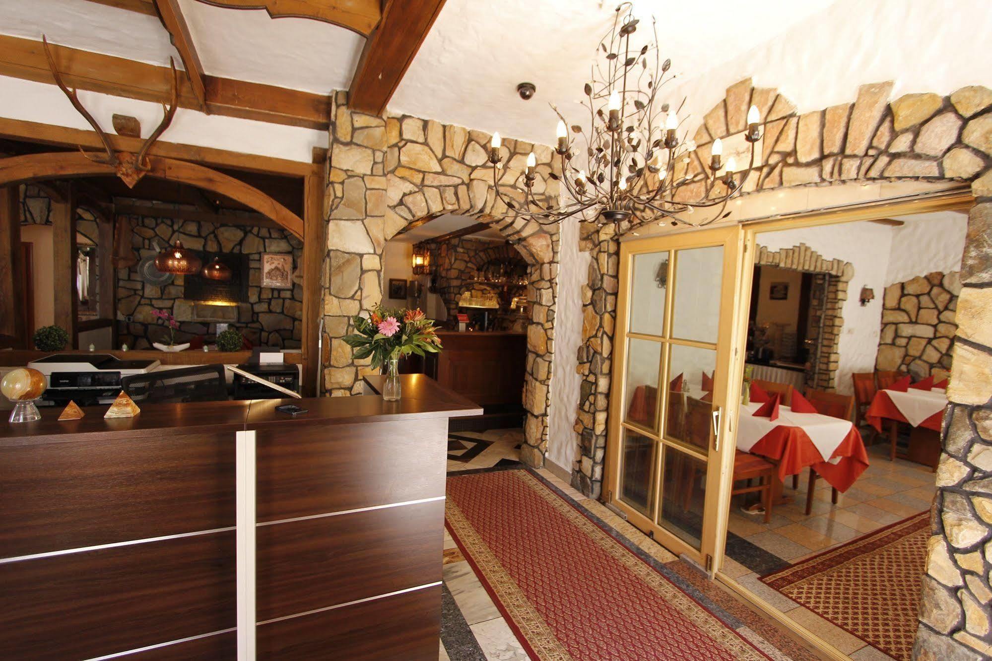 Hotel Adria Stuben Urbar  Extérieur photo