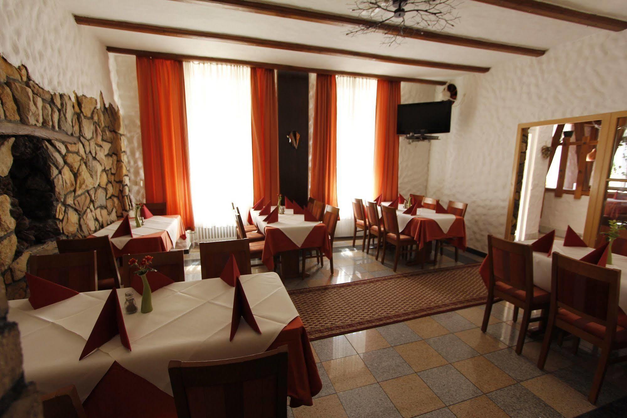 Hotel Adria Stuben Urbar  Extérieur photo